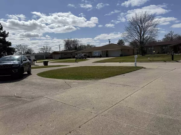 Sterling Heights, MI 48312,36592 Ridgecroft Drive