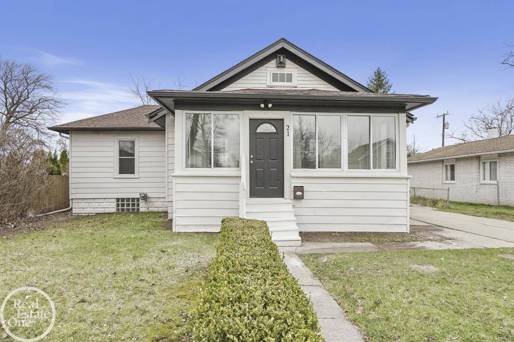 Mount Clemens, MI 48043,21 Fessenden Street