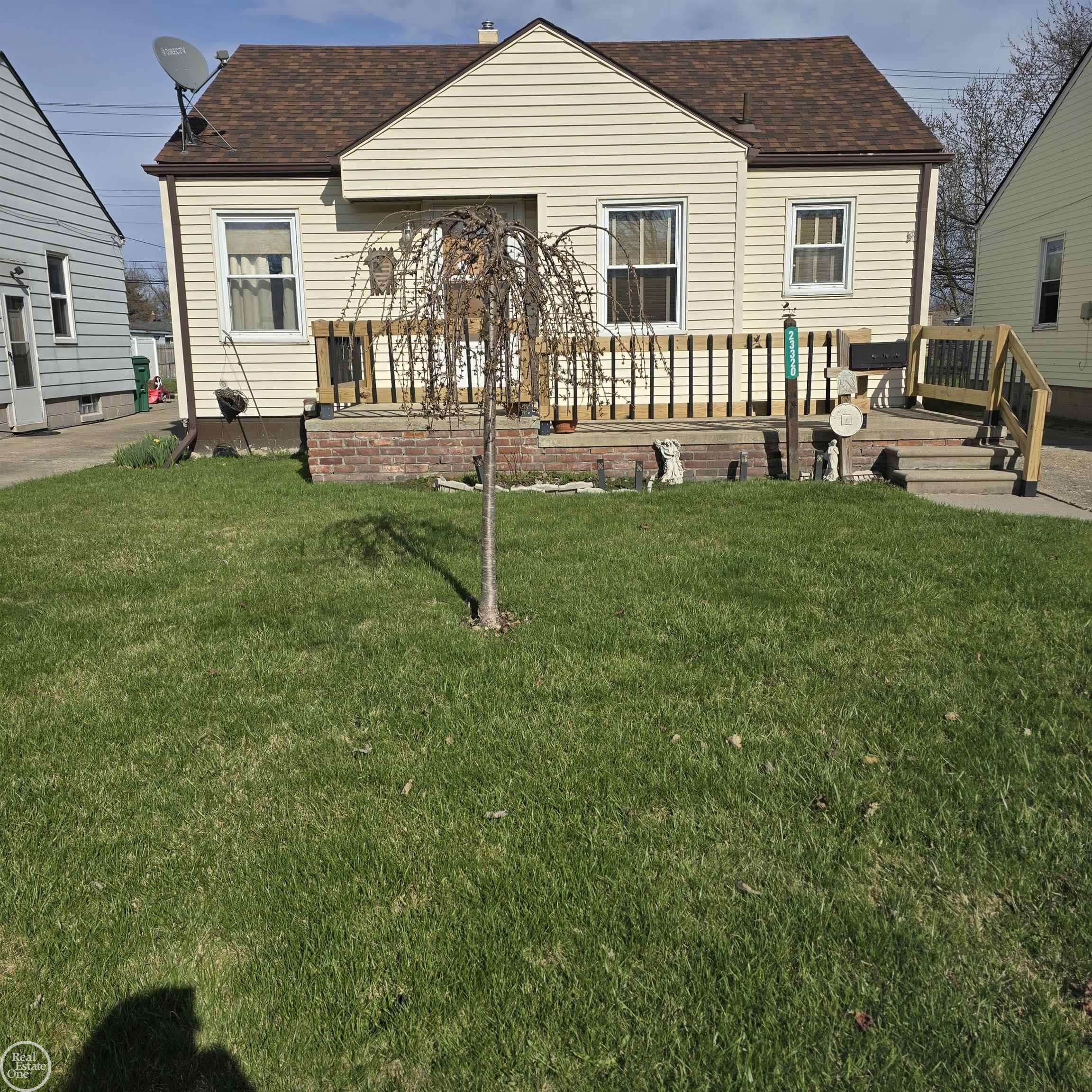 23320 Lexington Avenue, Eastpointe, MI 48021