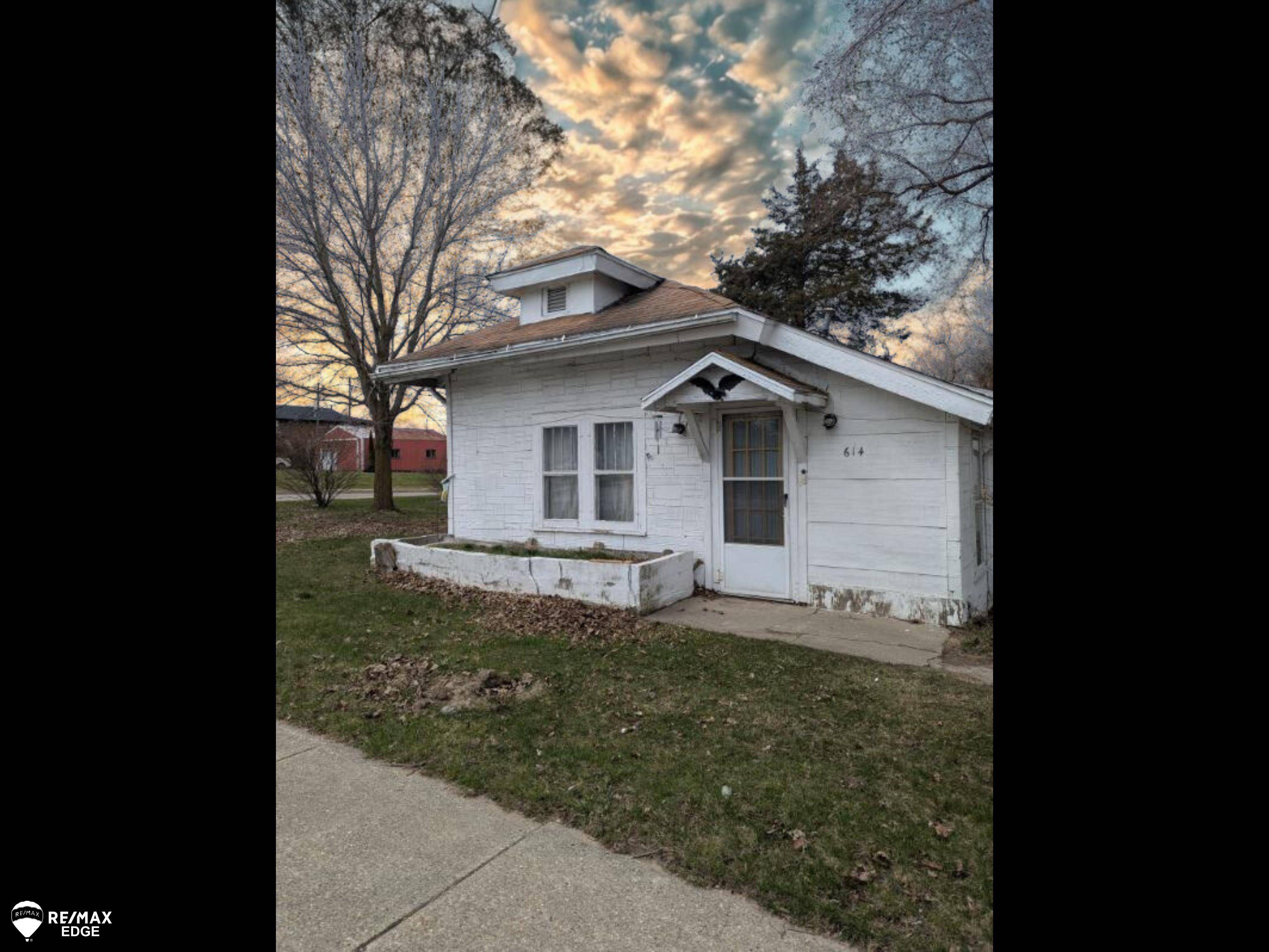 614 S Saginaw Street, Lapeer, MI 48446