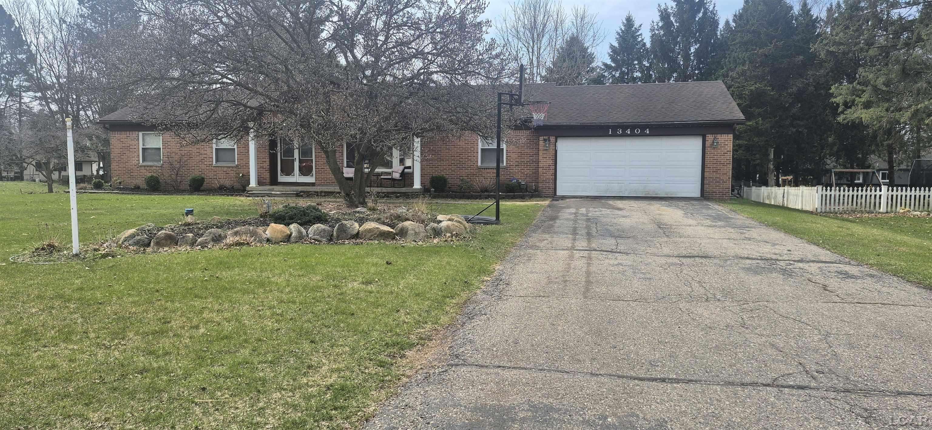 South Lyon, MI 48178,13404 N Sequoia Lane