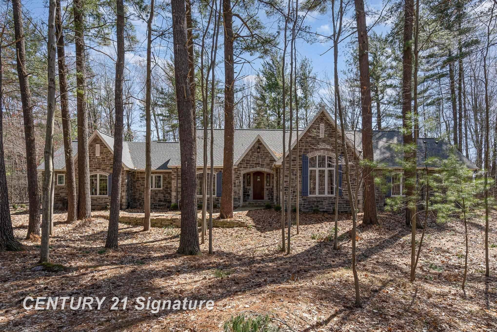 3698 E Felicia Drive, Midland, MI 48642