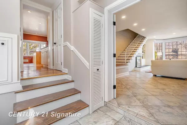 Bay City, MI 48706,105 Parkwood Court