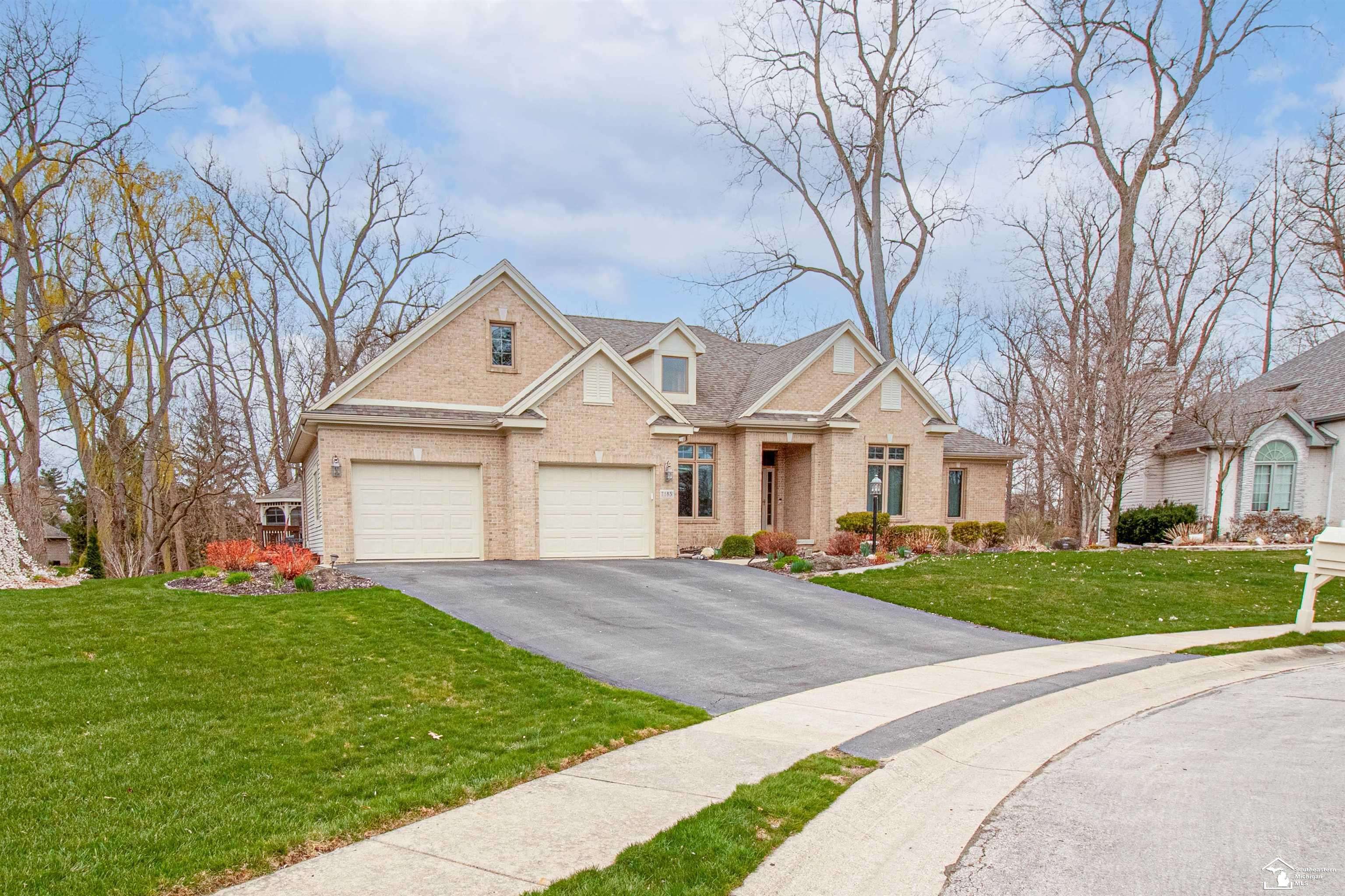 Lambertville, MI 48144,7185 Overlook Circle