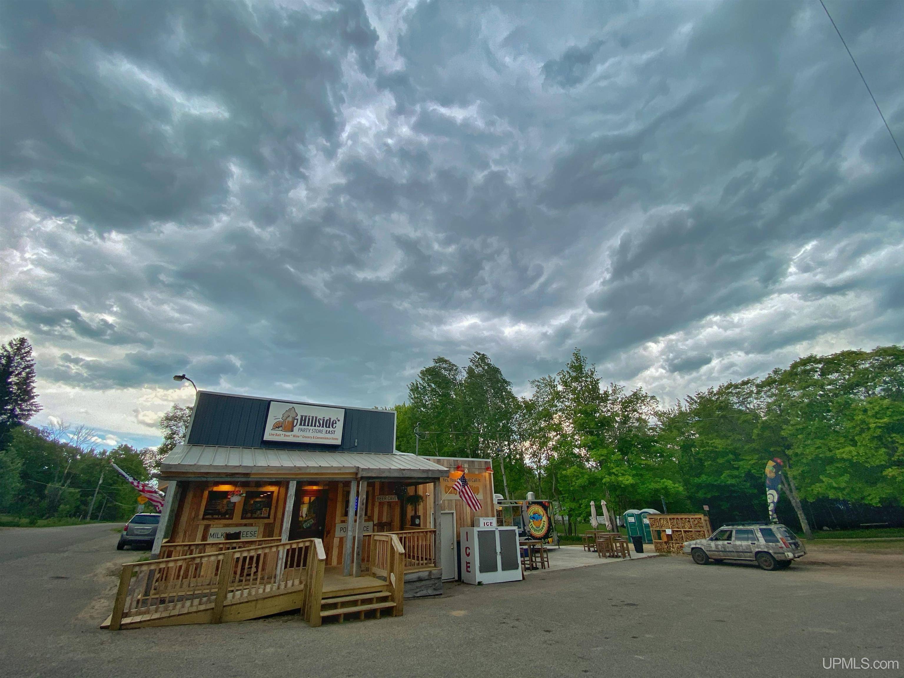 E9825 H58 Road, Munising, MI 49862