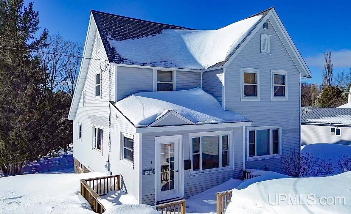 25241 Ridge Street, Calumet, MI 49913-1879