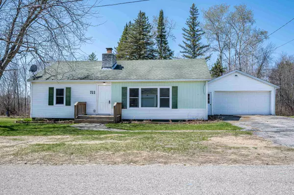 711 N Spring Street, Gladwin, MI 48624