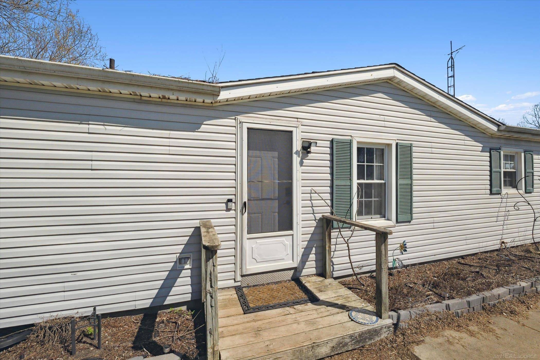 Capac, MI 48014,16400 Roehl Drive