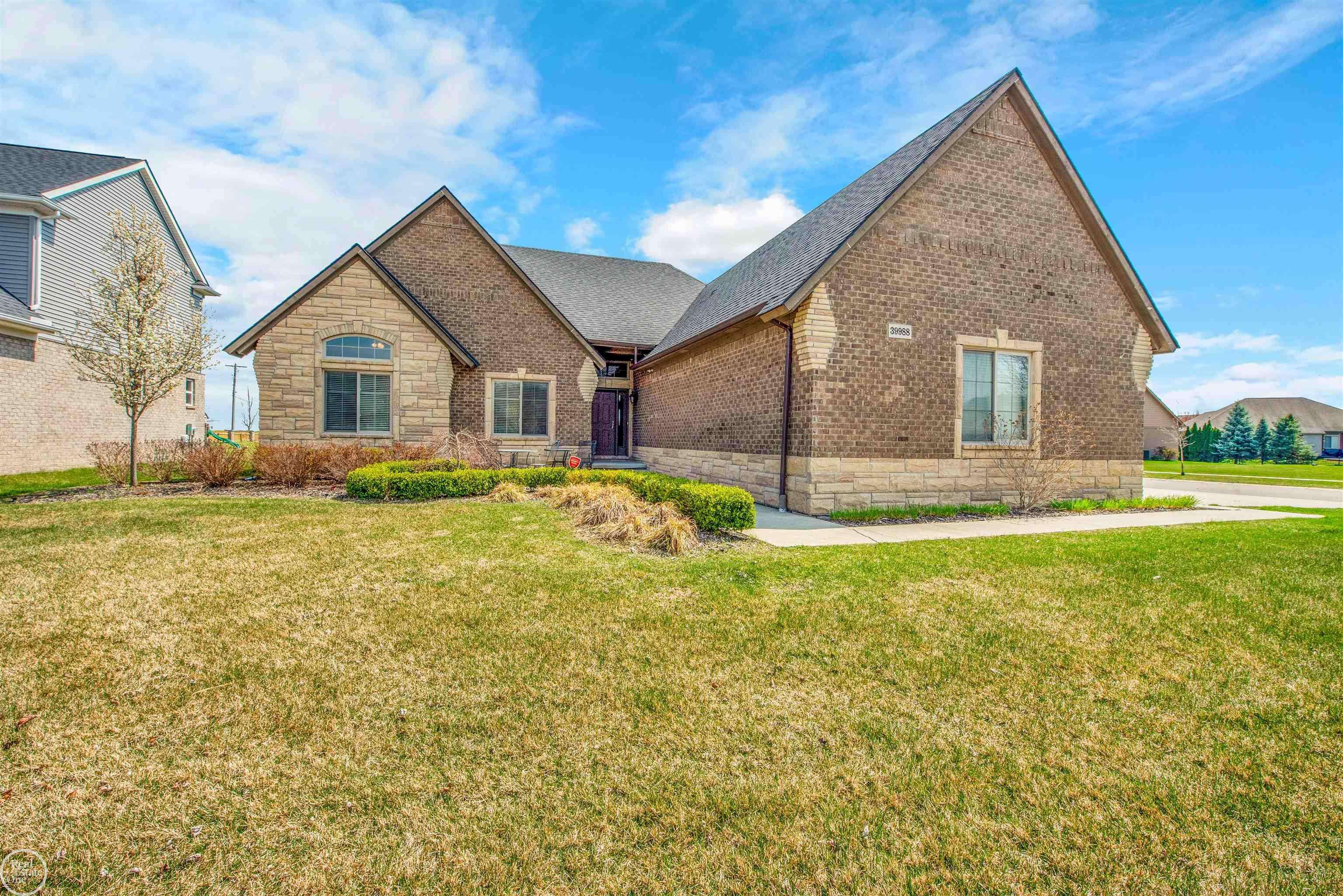 39988 W Offshore Drive, Harrison Twp, MI 48045