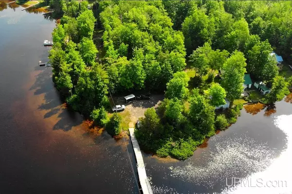 Toivola, MI 49965,7021 Island Lane