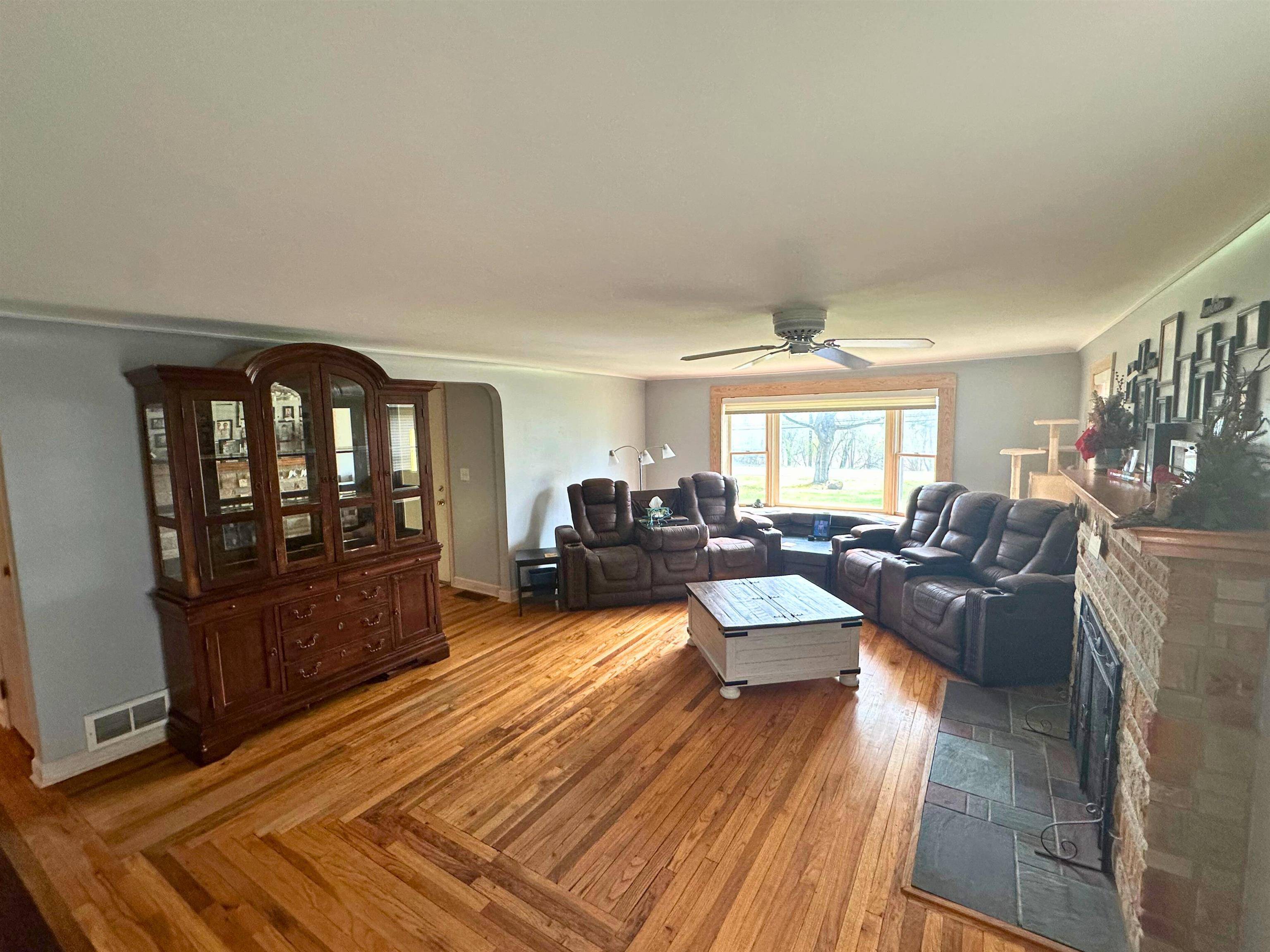 Manchester, MI 48158,610 S Macomb Street