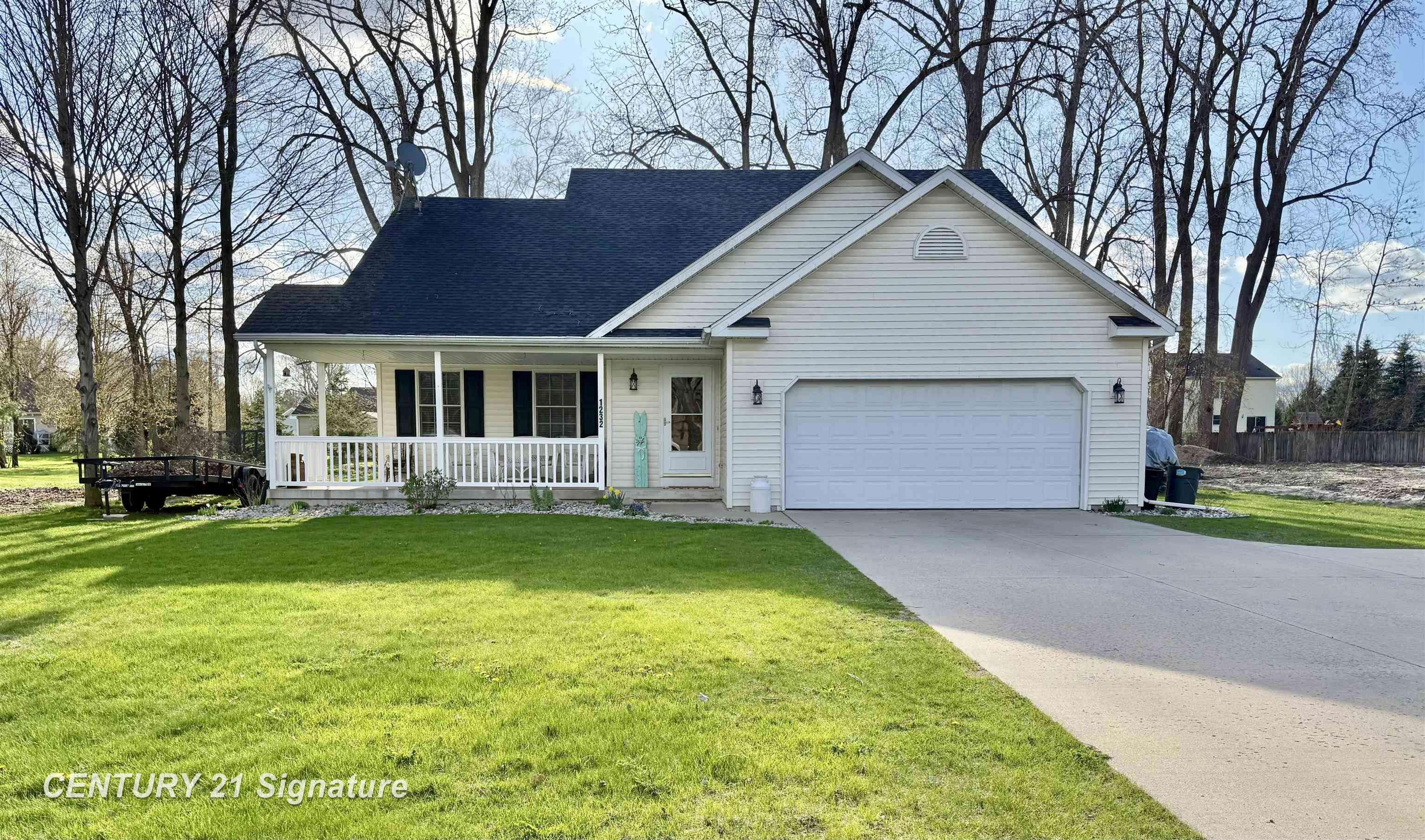 1232 S Hemlock Road, Hemlock, MI 48626