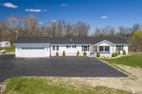 12060 S Stony Creek Road, Carleton, MI 48159