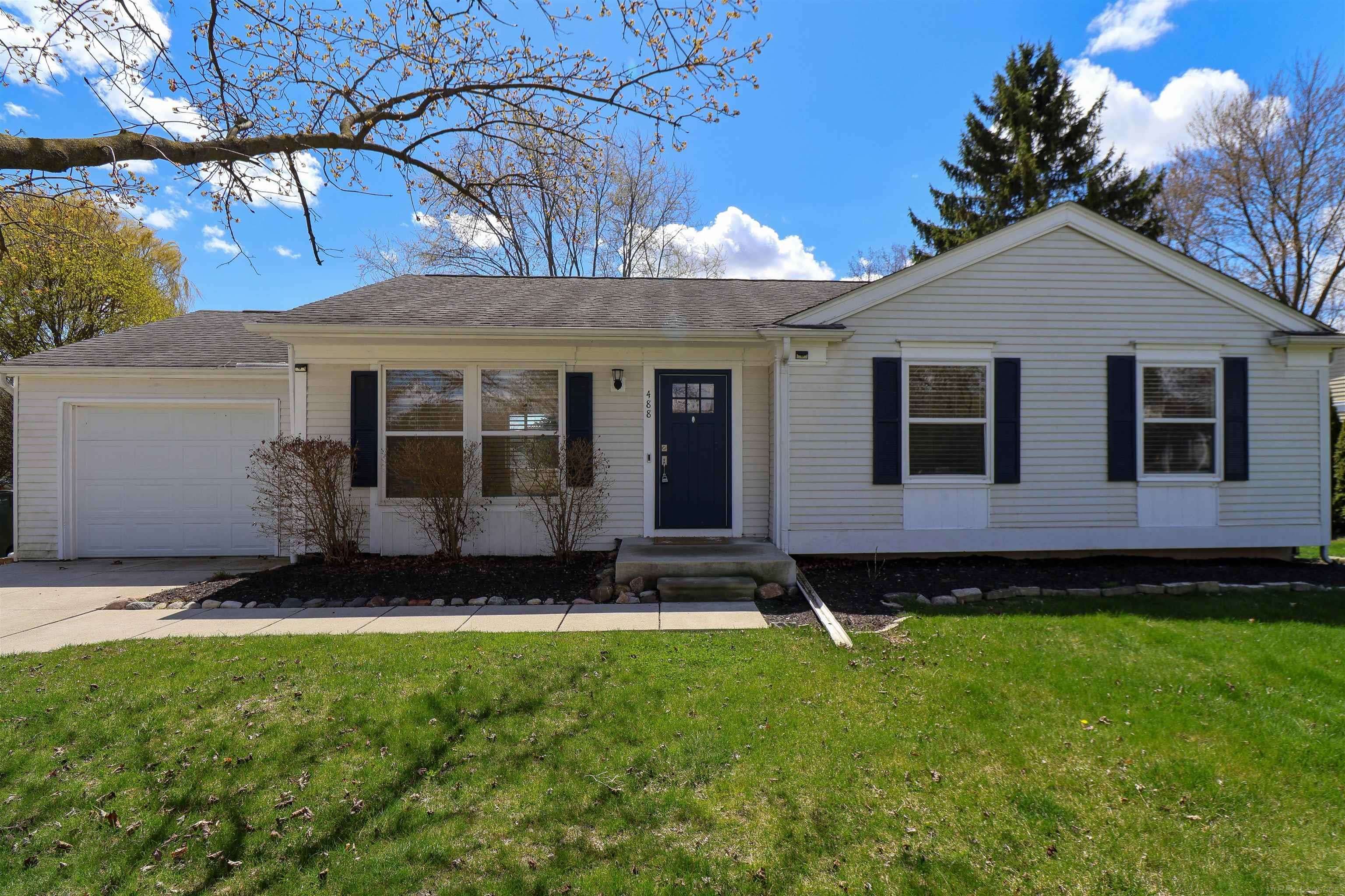 488 Dalton Drive, Rochester, MI 48307