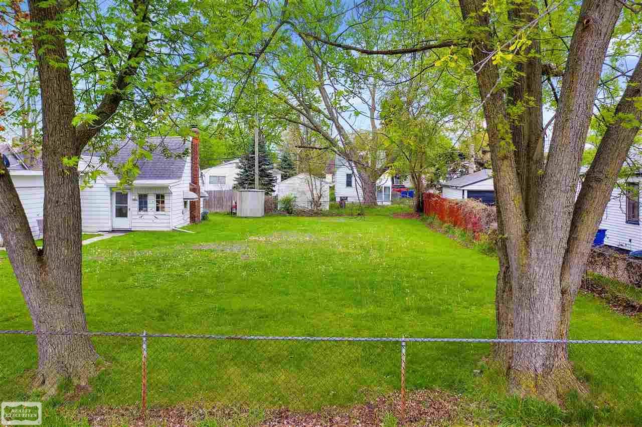 12444 Vernon Street, Warren, MI 48091