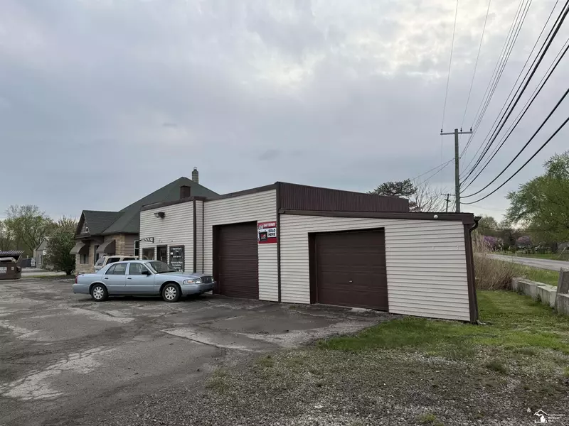 12010 Telegraph Road, Carleton, MI 49117