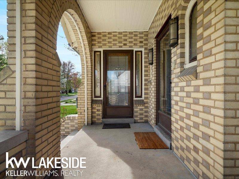 Saint Clair Shores, MI 48080,21713 Pleasant Street