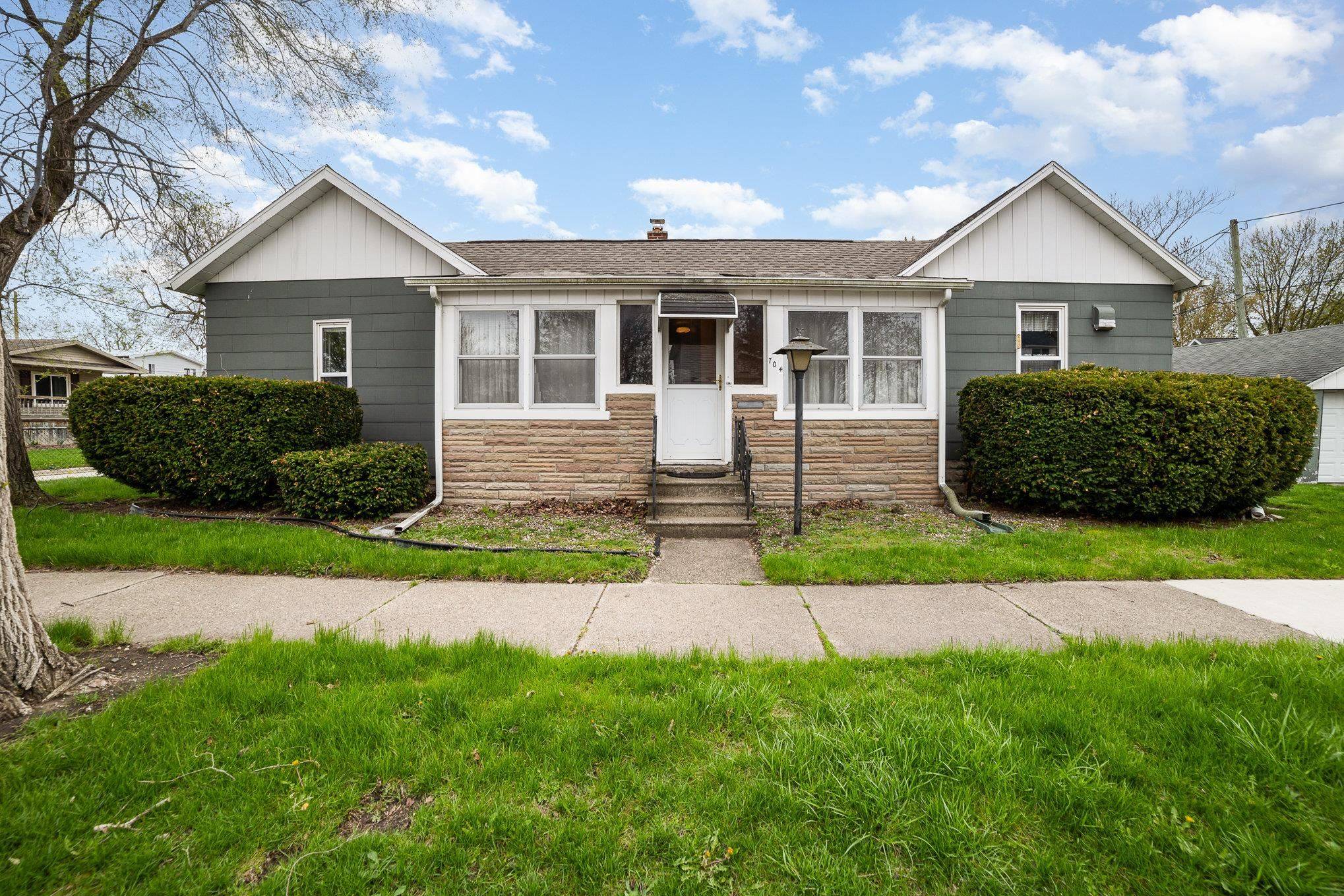 704 24th Street, Bay City, MI 48708