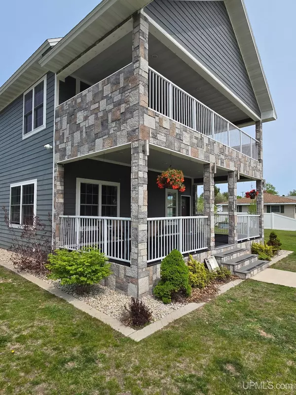 Escanaba, MI 49829,1812 Lake Shore Drive