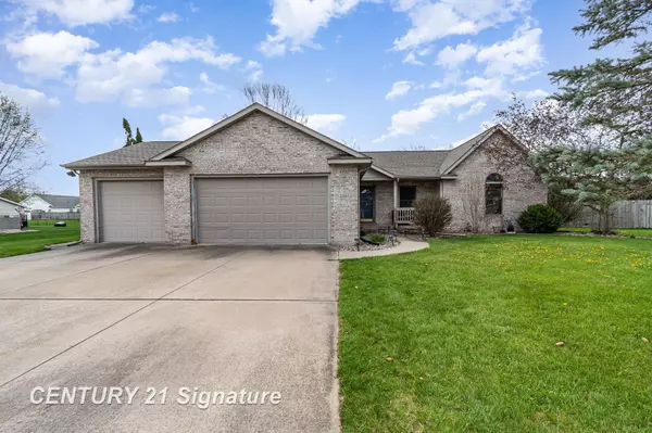 11263 Robin Meadows Drive,  Freeland,  MI 48623