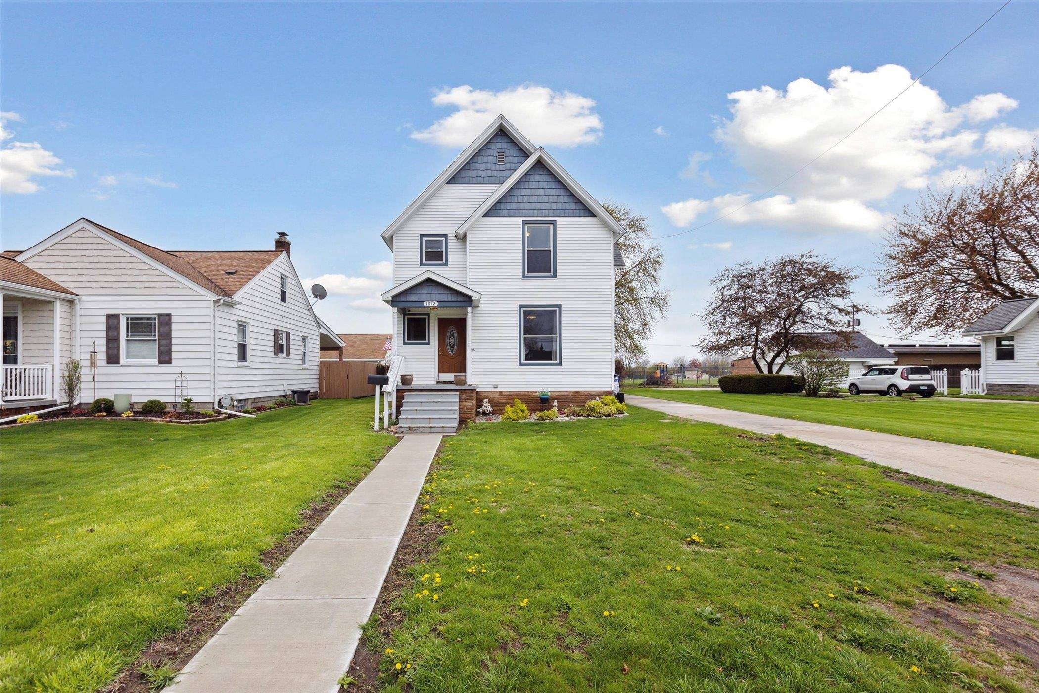1012 S Wenona Avenue, Bay City, MI 48706