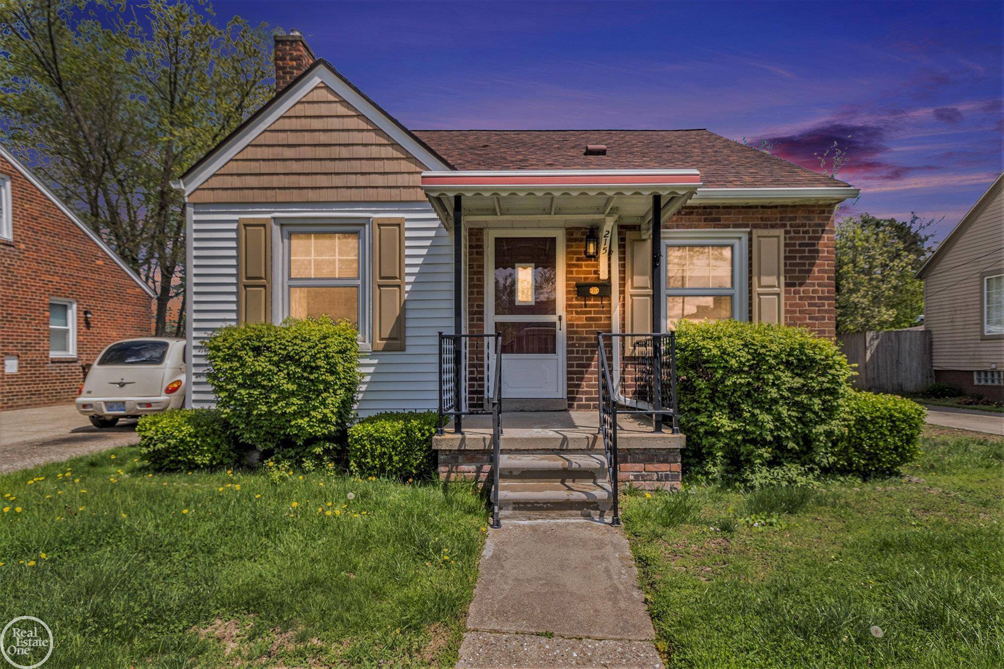 Pontiac, MI 48341,215 Linden Road