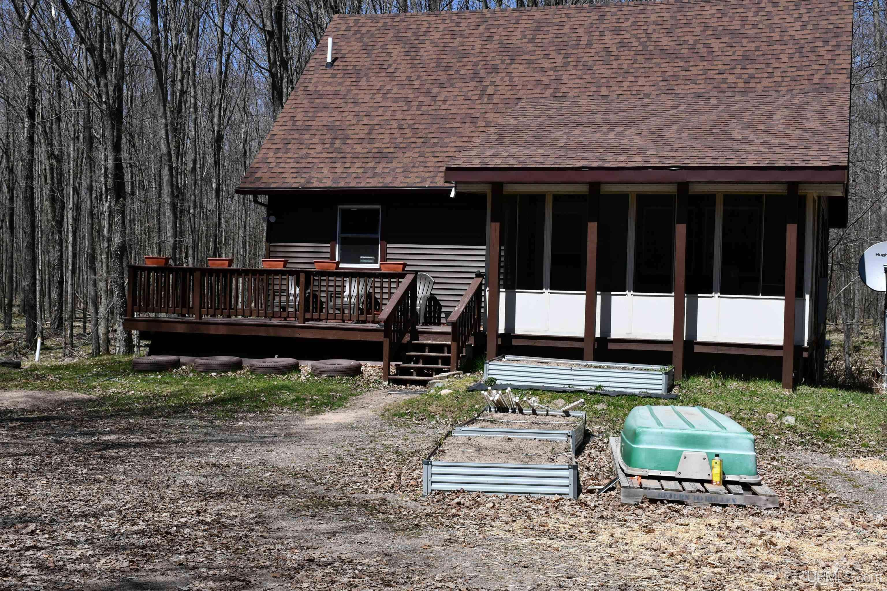 1456 Camp 5 Road, Crystal Falls, MI 49920