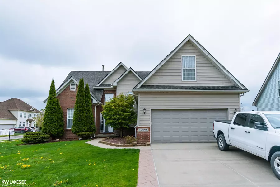 70066 Natures Way, Richmond, MI 48062