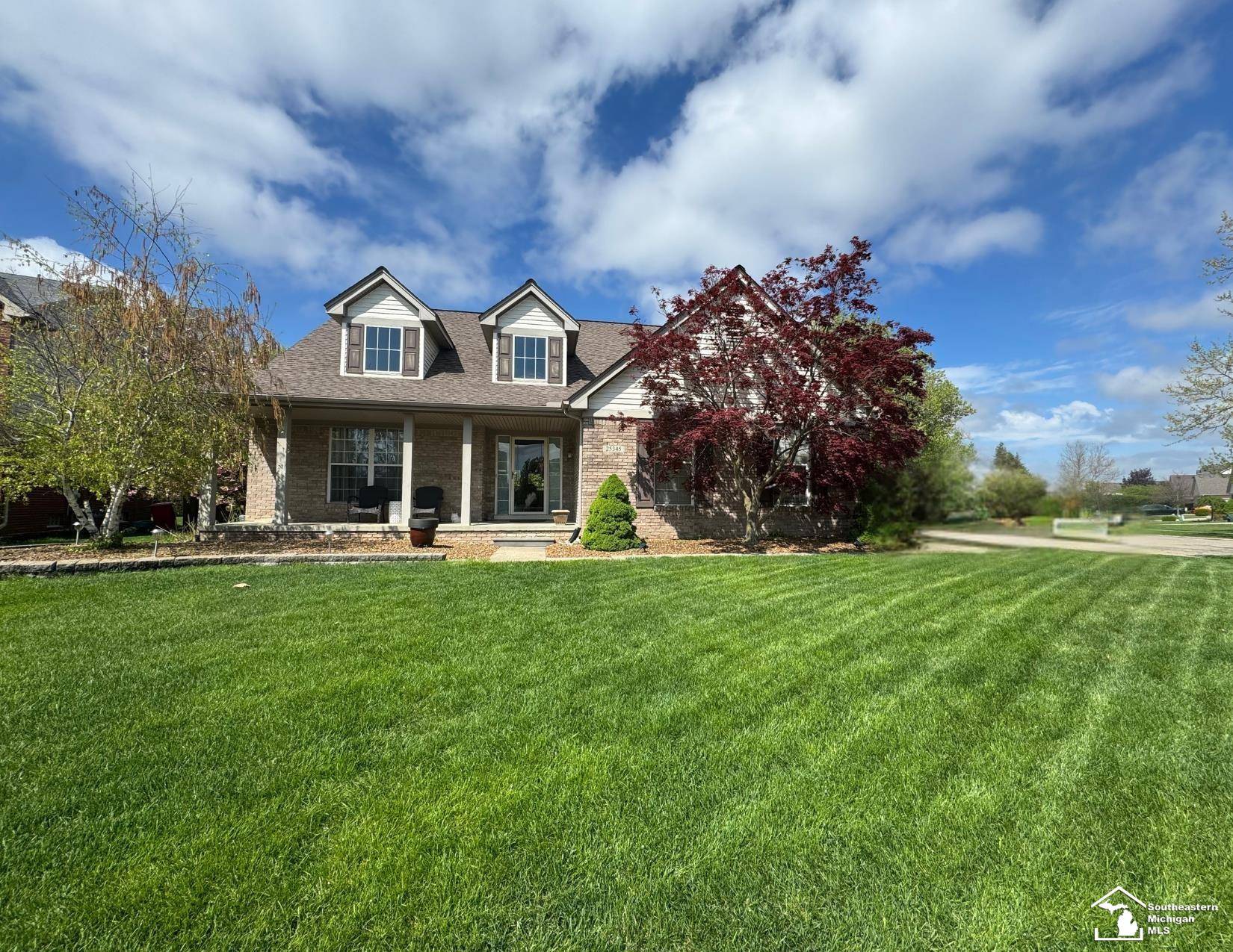25345 Hunter Lane, Flat Rock, MI 48134