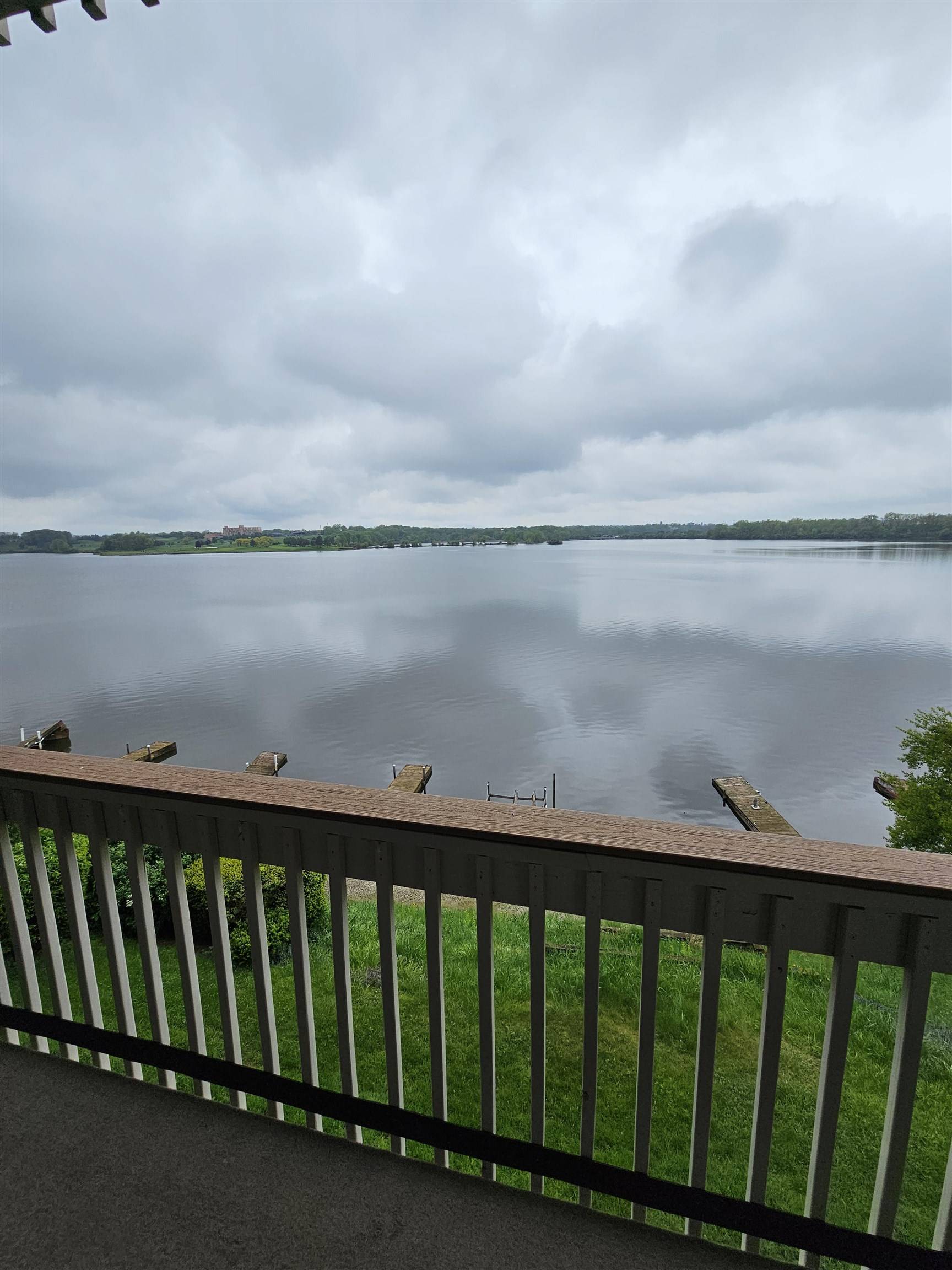 Ypsilanti, MI 48198-7334,869 Cliffs Drive