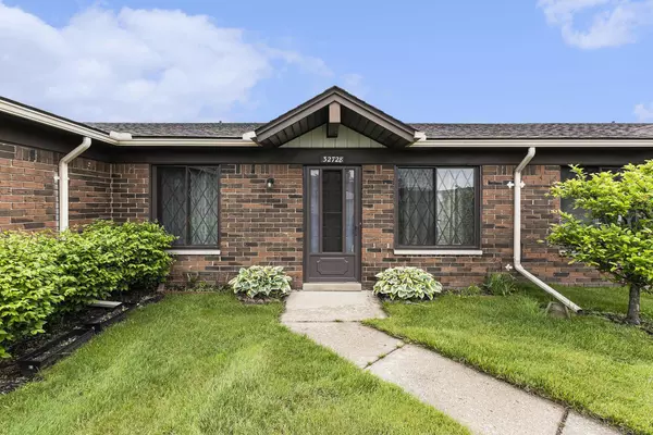 32728 Valley Drive, Warren, MI 48093