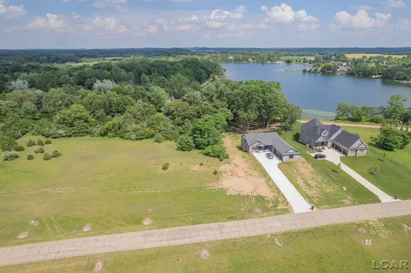 108 Bloomfield Boulevard, Brooklyn, MI 49230