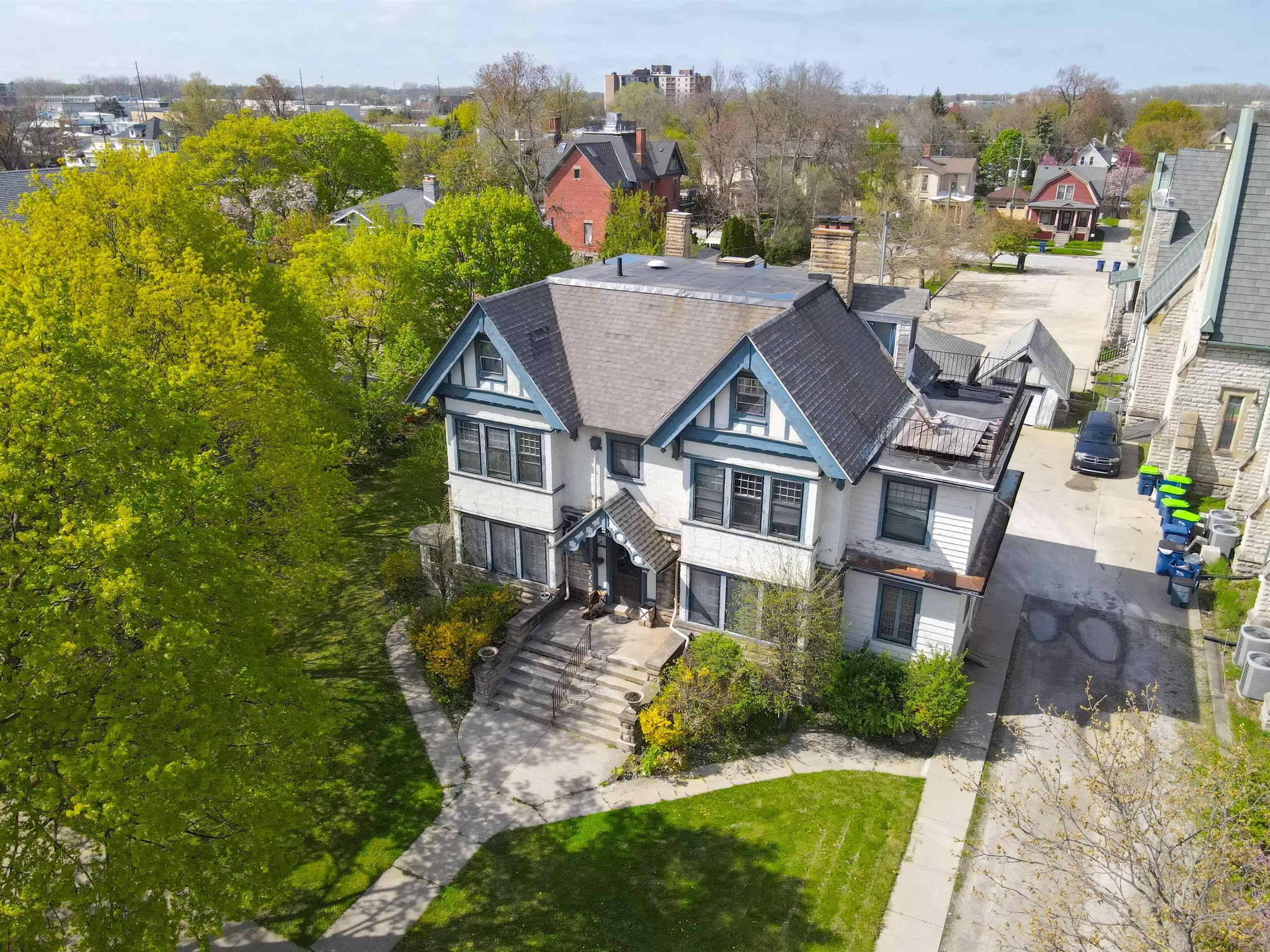 Bay City, MI 48708,909 Center Avenue