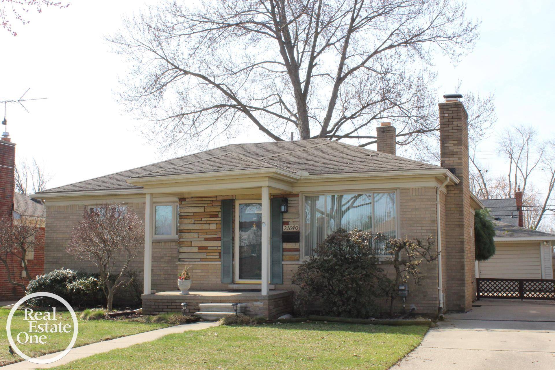 21640 Chalon Street, Saint Clair Shores, MI 48080