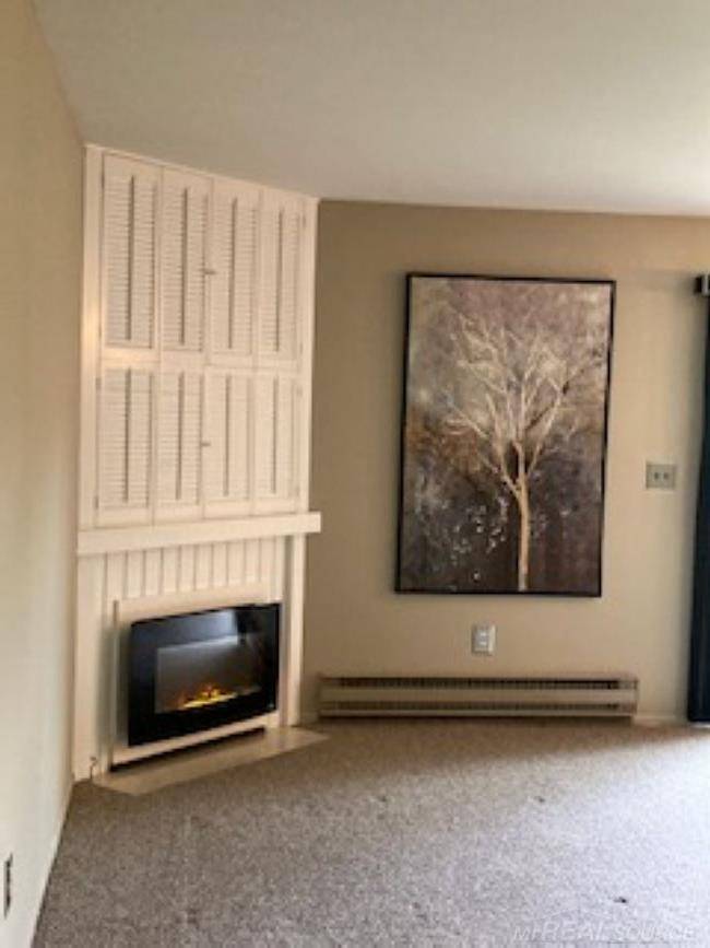 Westland, MI 48185,7345 Woodview Dr. 2 Street