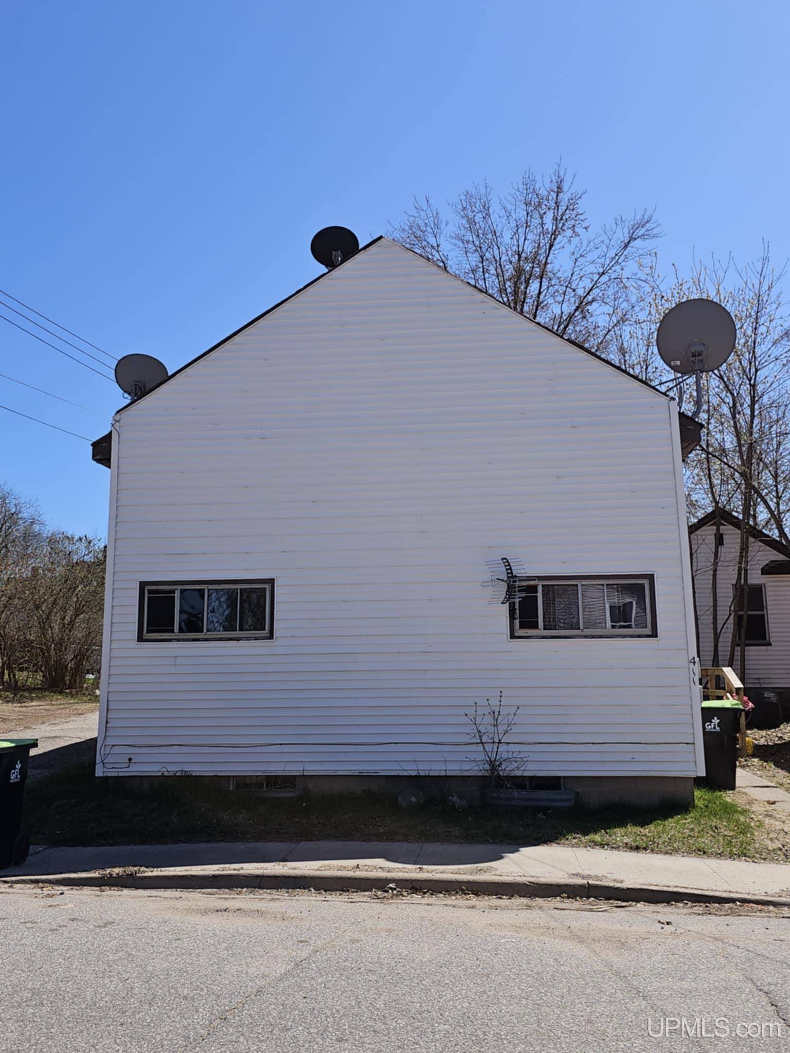 Iron Mountain, MI 49801,411 5th Street