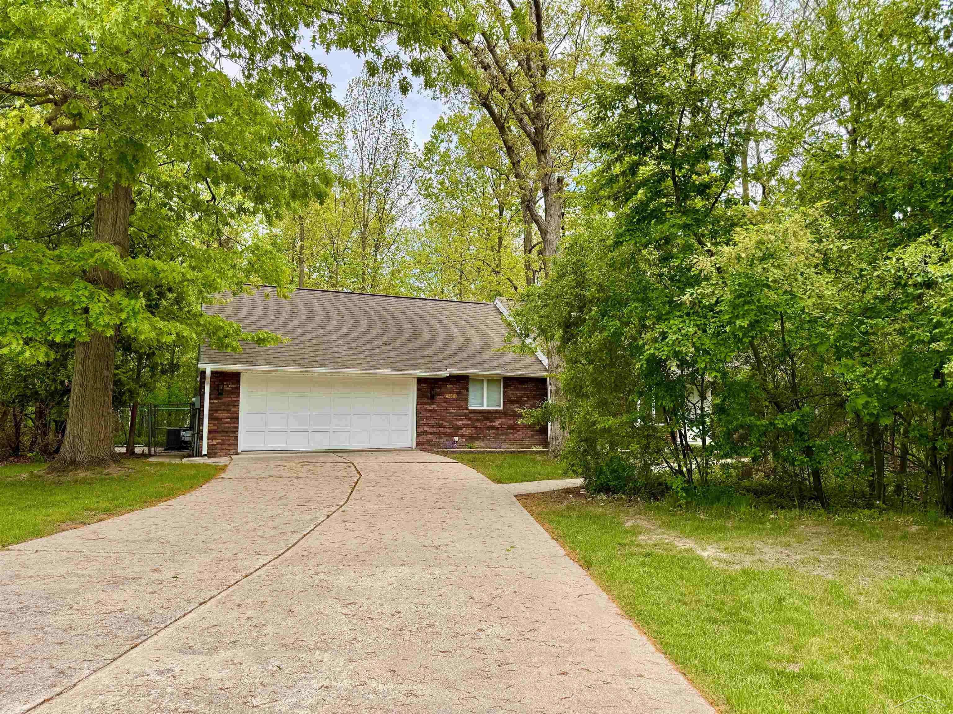 Saginaw, MI 48638,4830 N Arboretum Drive