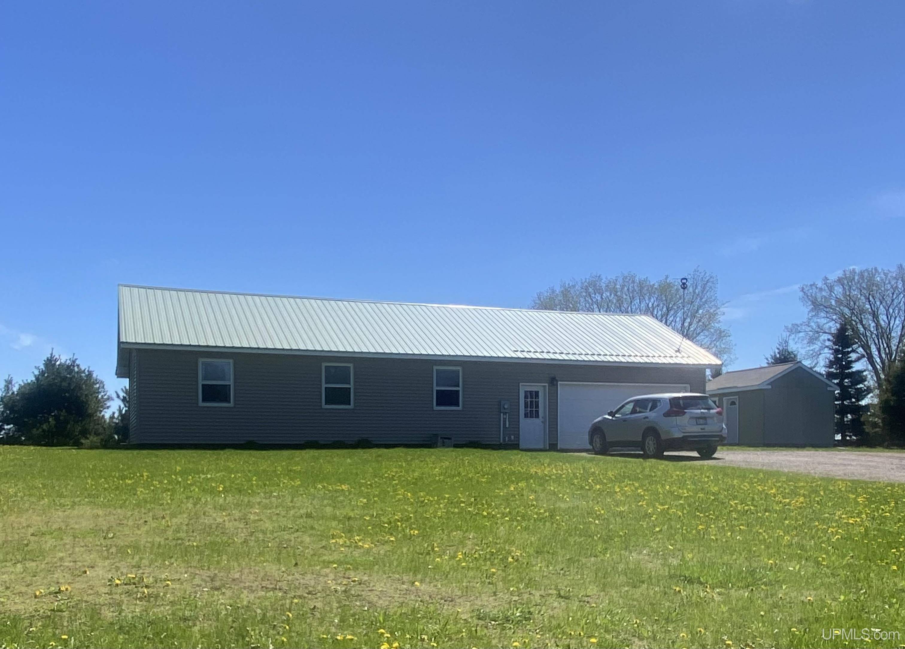 N5216 Gladstone Street,  Chatham,  MI 49816