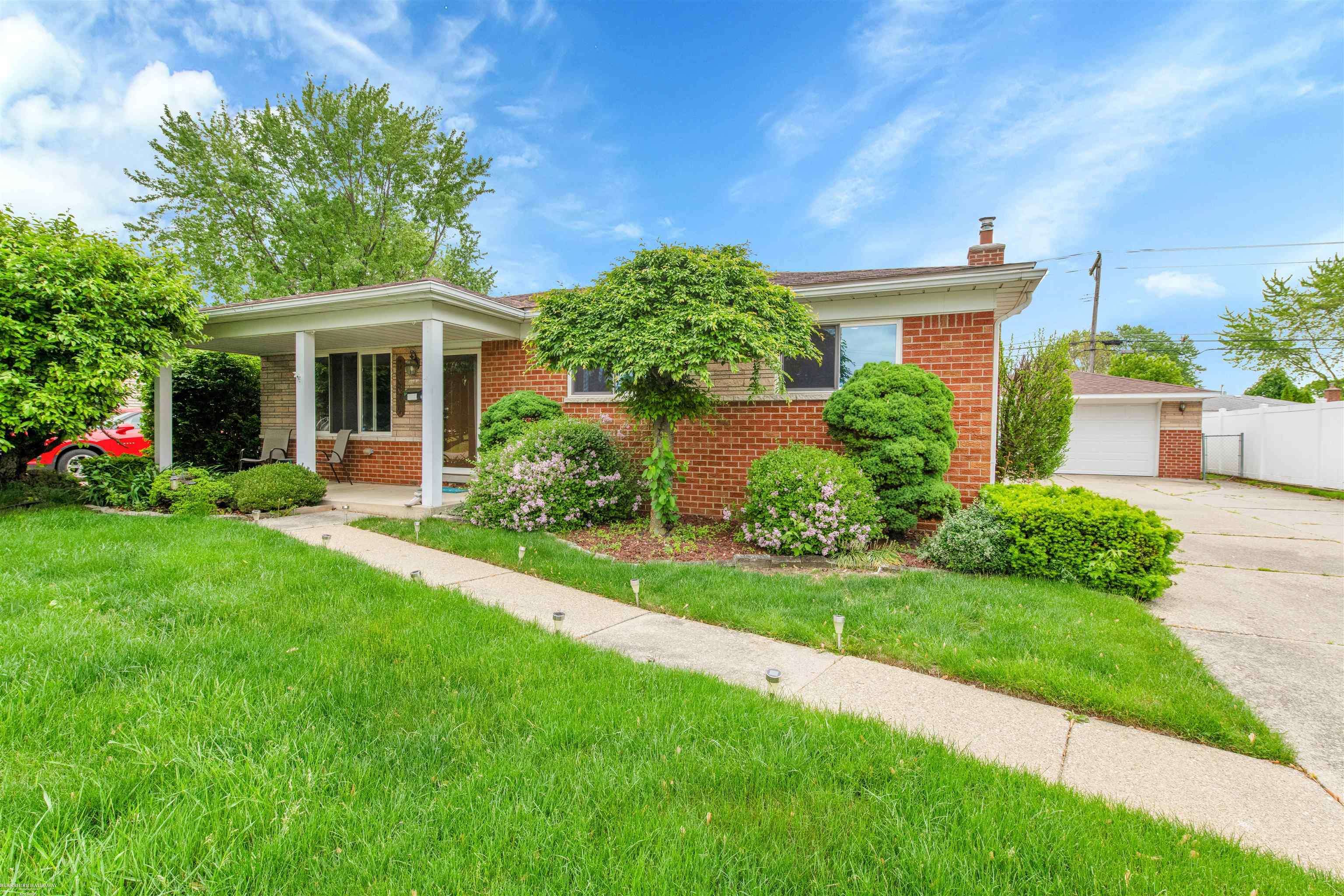 33874 Brookshire Drive, Sterling Heights, MI 48312