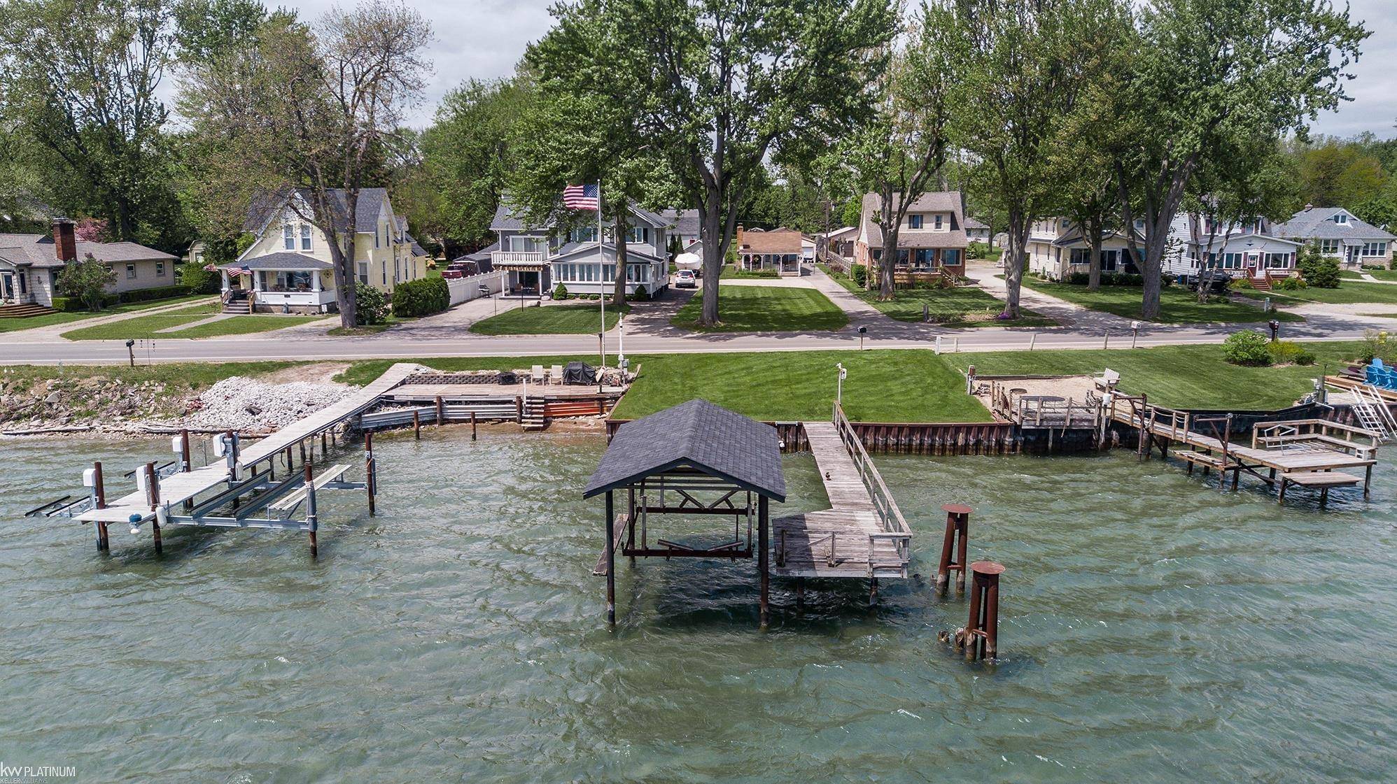 6138 River Road, East China, MI 48054