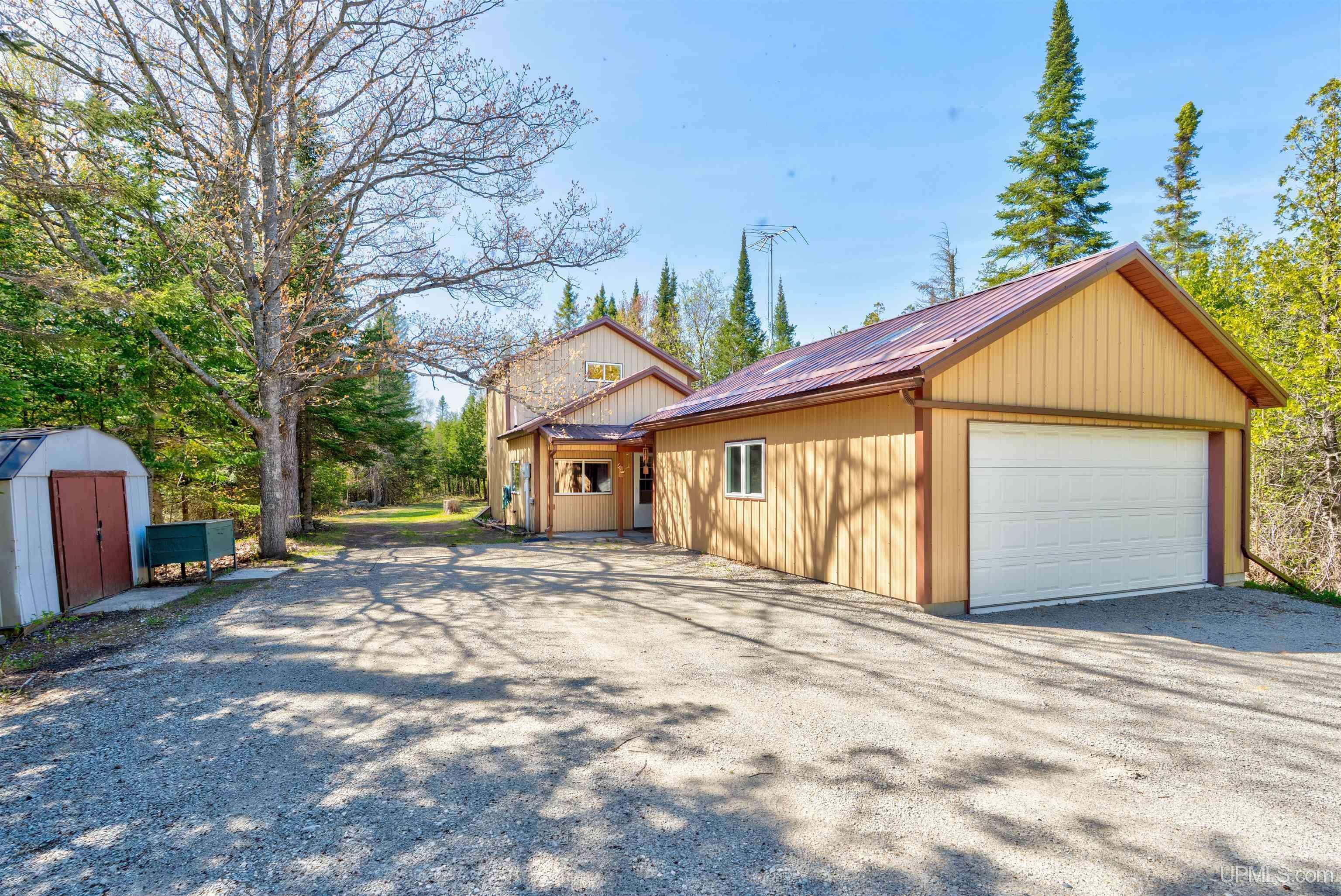 3159 N State Highway M94 Highway, Manistique, MI 49854
