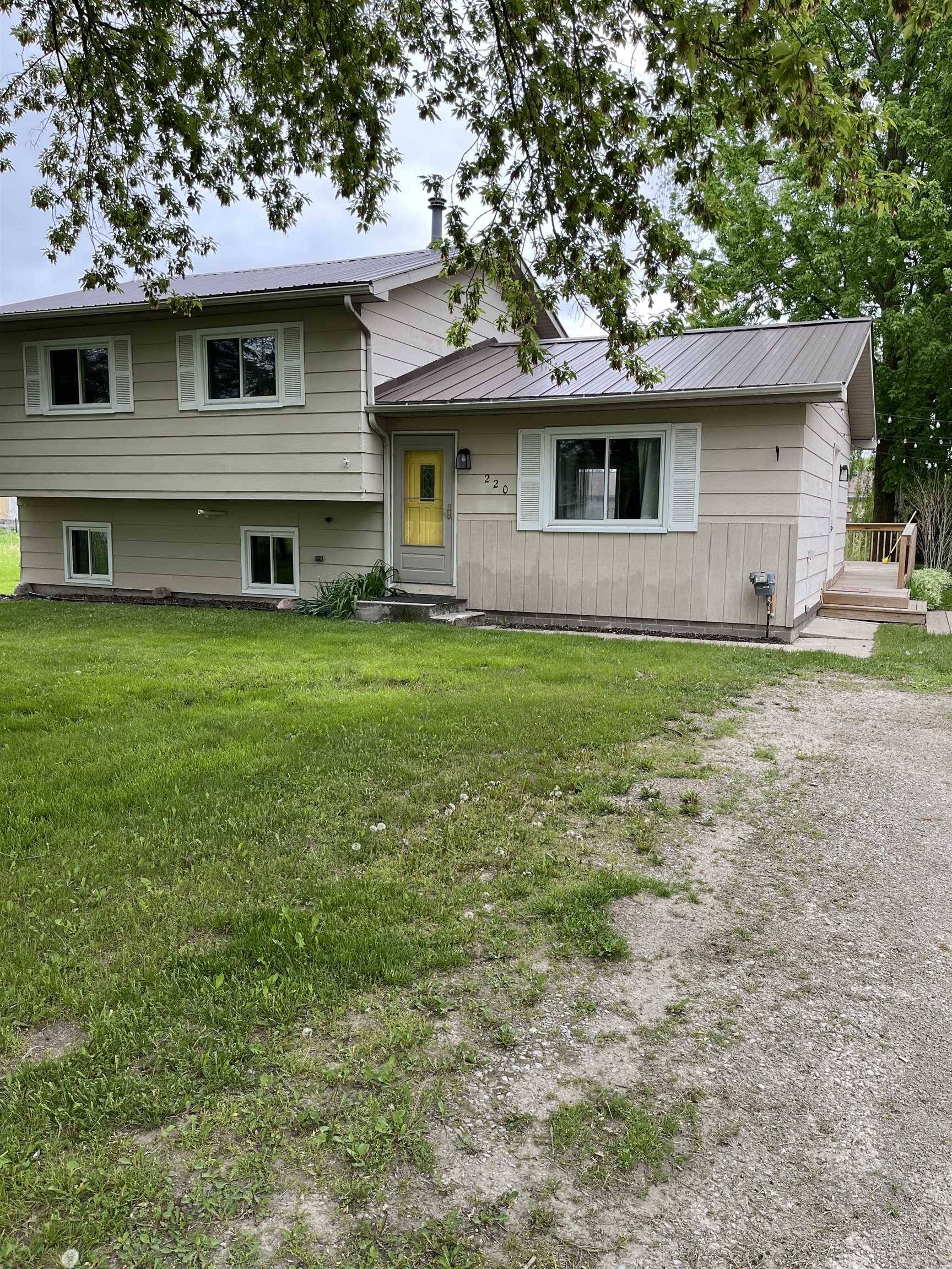 220 N Court Street,  Standish,  MI 48658