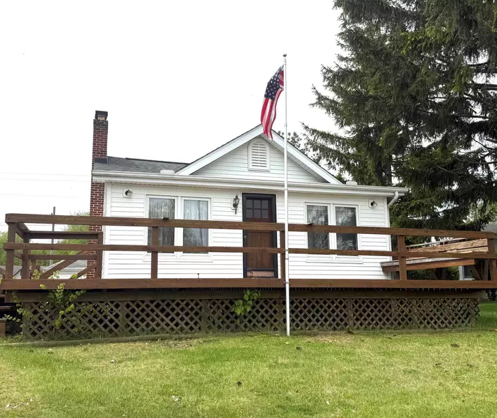 265 LAGOON BEACH Drive, Bay City, MI 48706