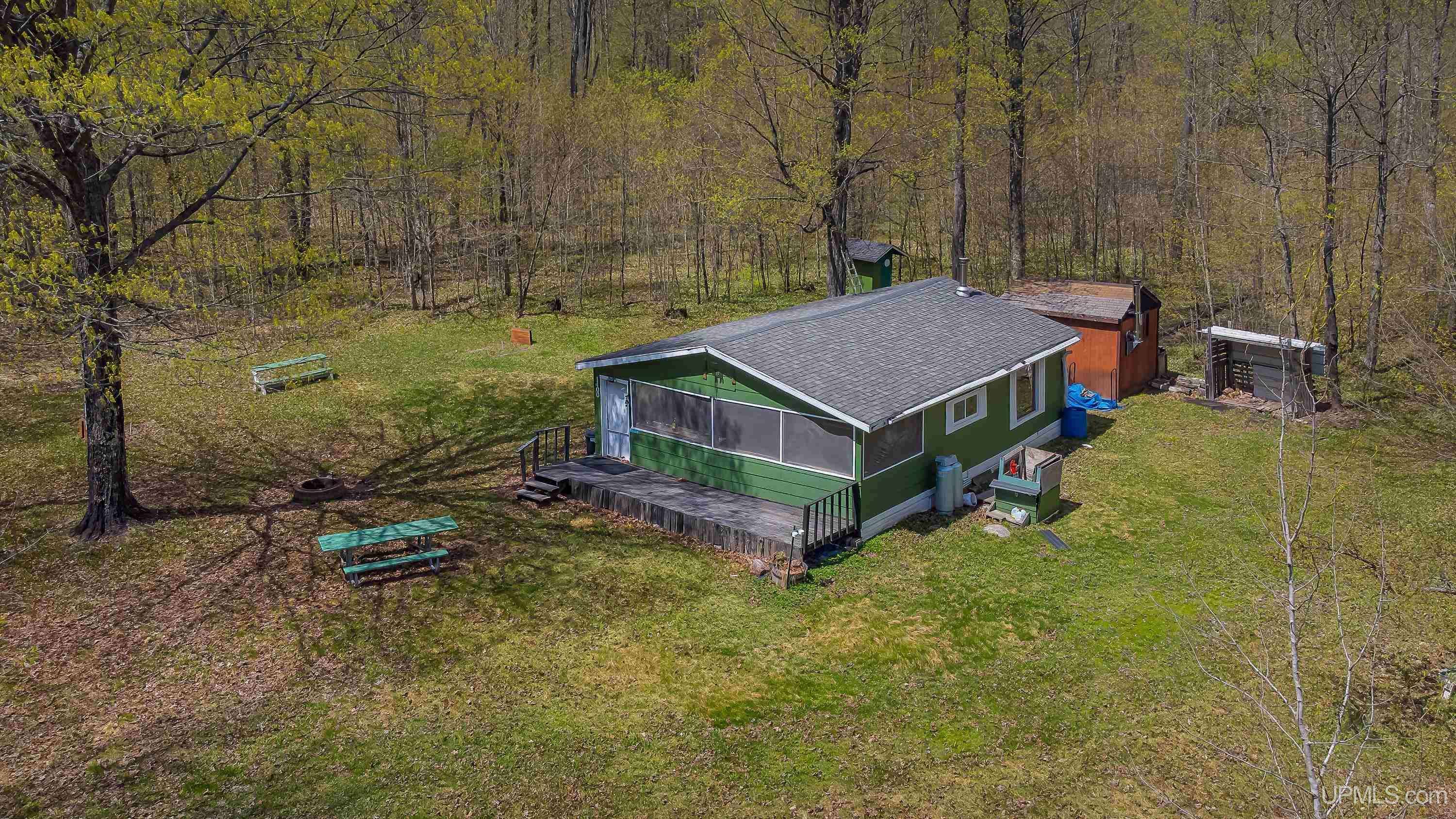 1400 Setter Road, Little Lake, MI 49833