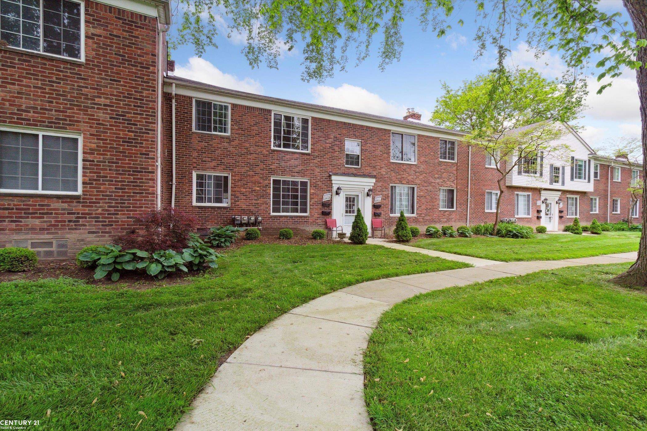 Saint Clair Shores, MI 48080,22930 Allen Court