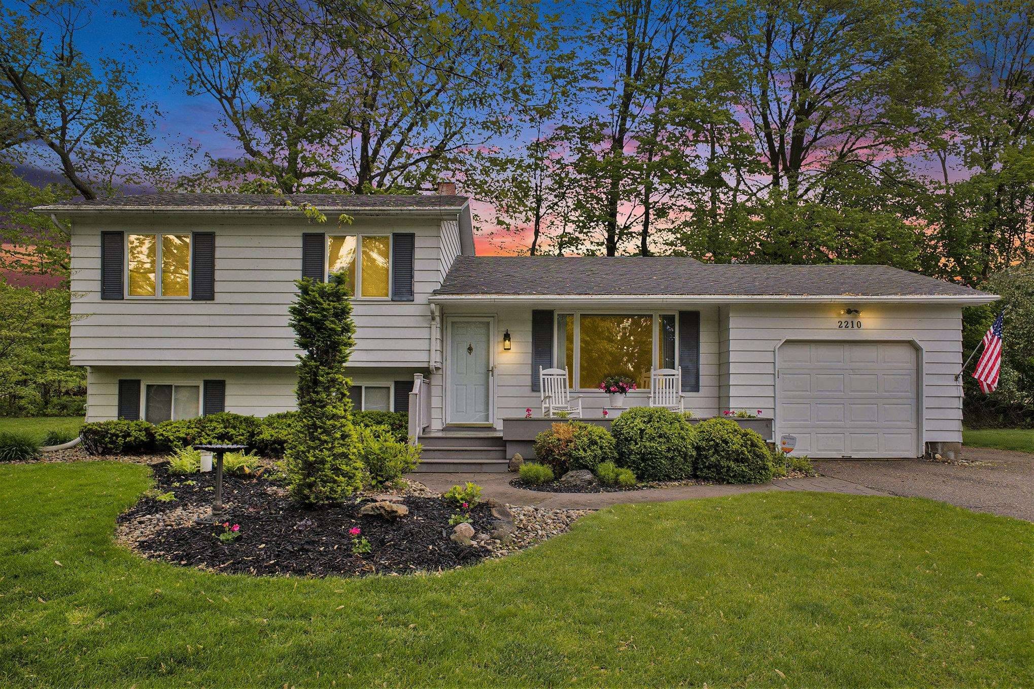 2210 Inglewood Terrace, Owosso, MI 48867