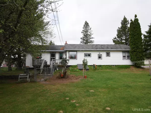 50 Baltic Avenue, South Range, MI 49963