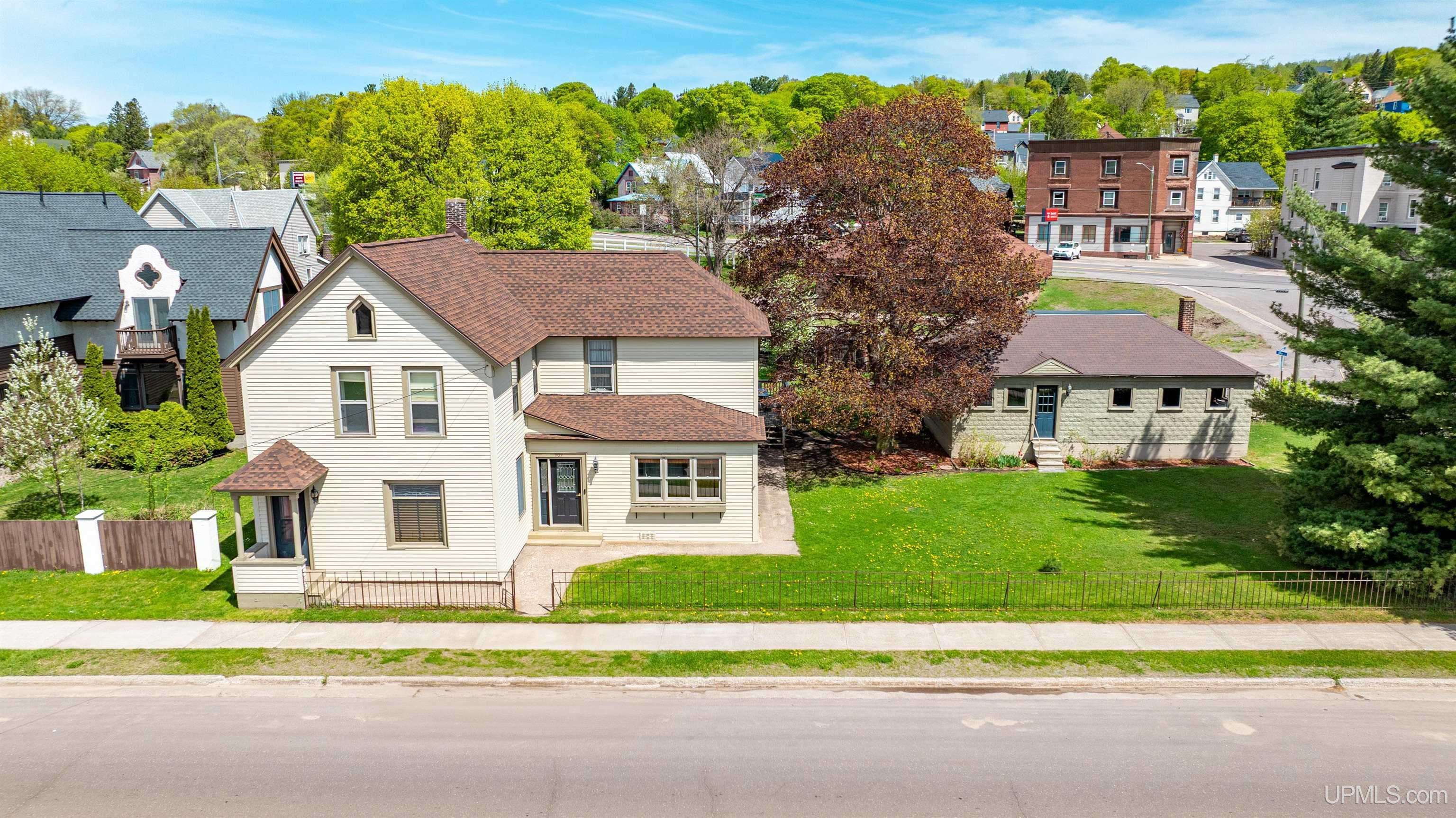 909 Quincy Street, Hancock, MI 49930