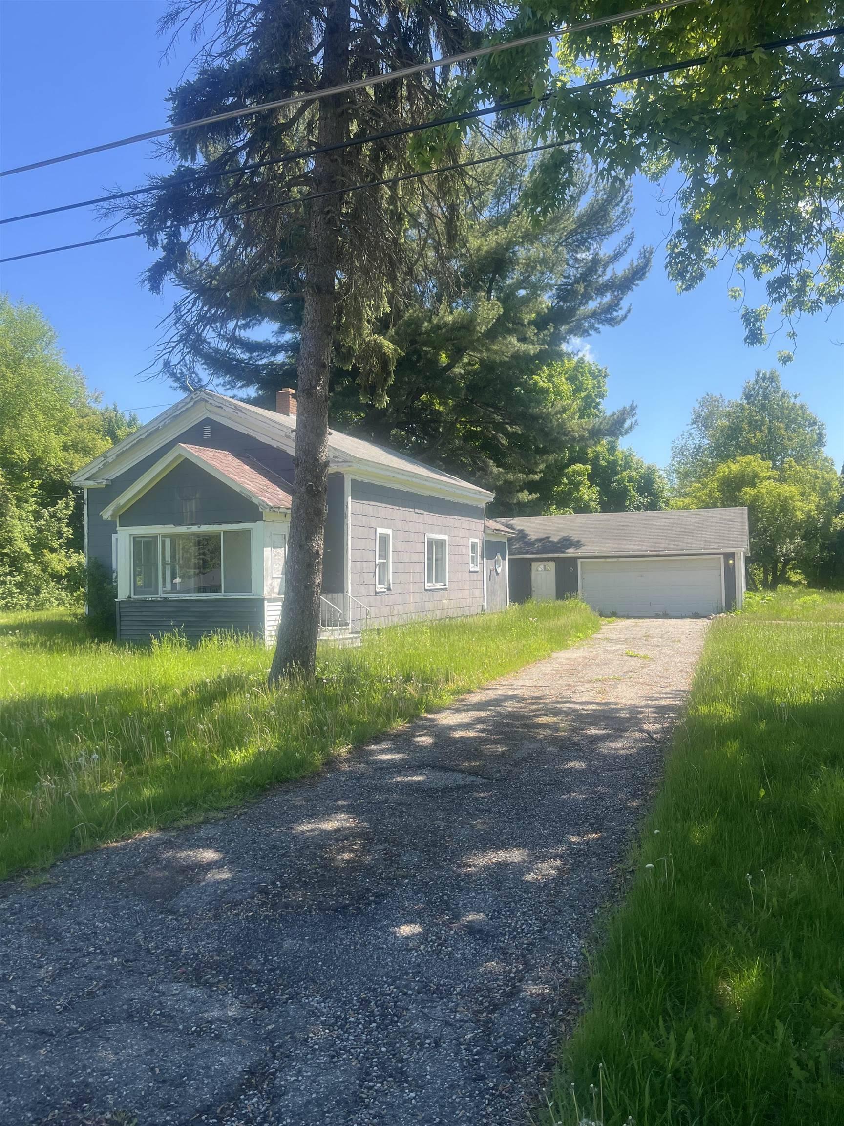 8186 clio Road, Mount Morris, MI 48458-8246