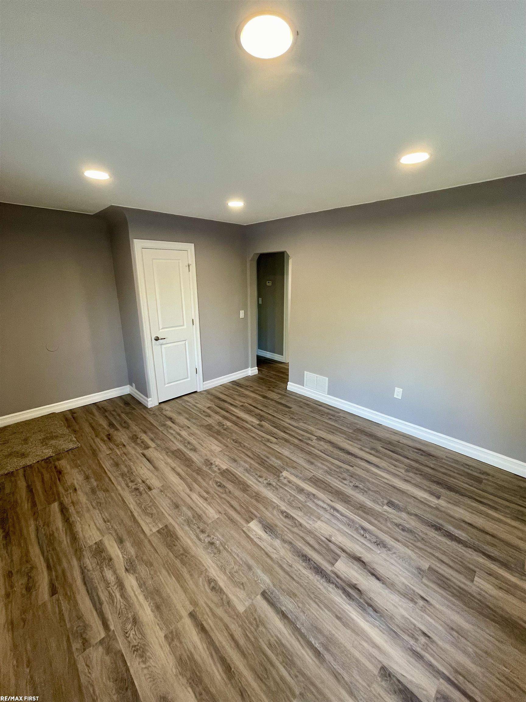 Eastpointe, MI 48021,21119 Beechwood Avenue